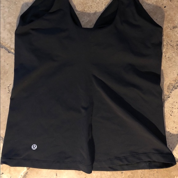 Black lululemon tank with bra - Picture 2 of 4